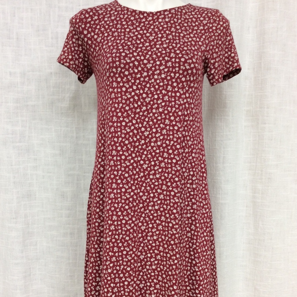 Old Navy Wine & White Floral Small Dress